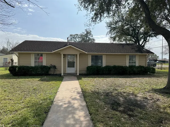 5702 Pine Ave, Pasadena, TX 77503