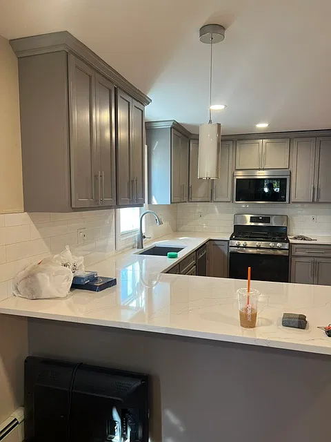 1 bed, 1000 sqft, $2,300 — Photo 2