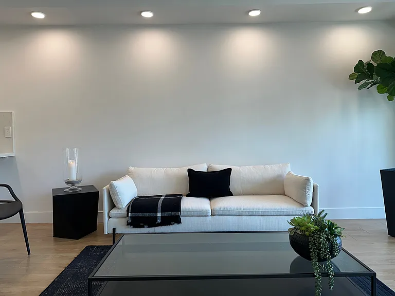999 N Doheny Dr #904 — Photo 5