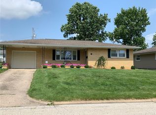 24 Ridge Lane Dr, Decatur, IL 62521