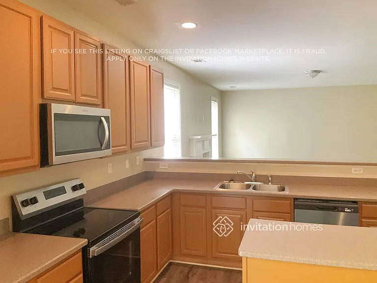 4400 Savannah Dr — Photo 8