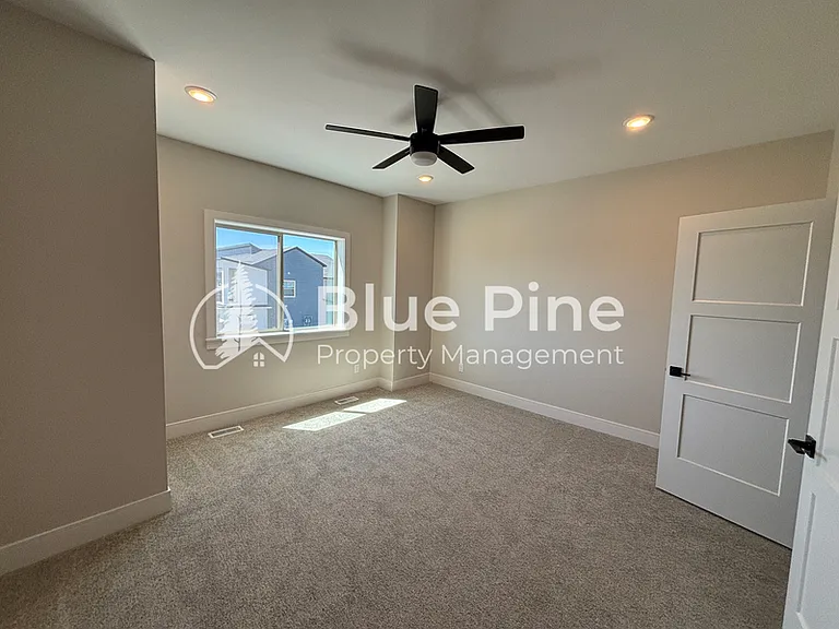 477 Easy St #1 — Photo 4