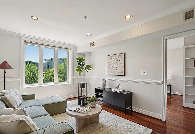 1321 Euclid St NW #301 — Photo 8