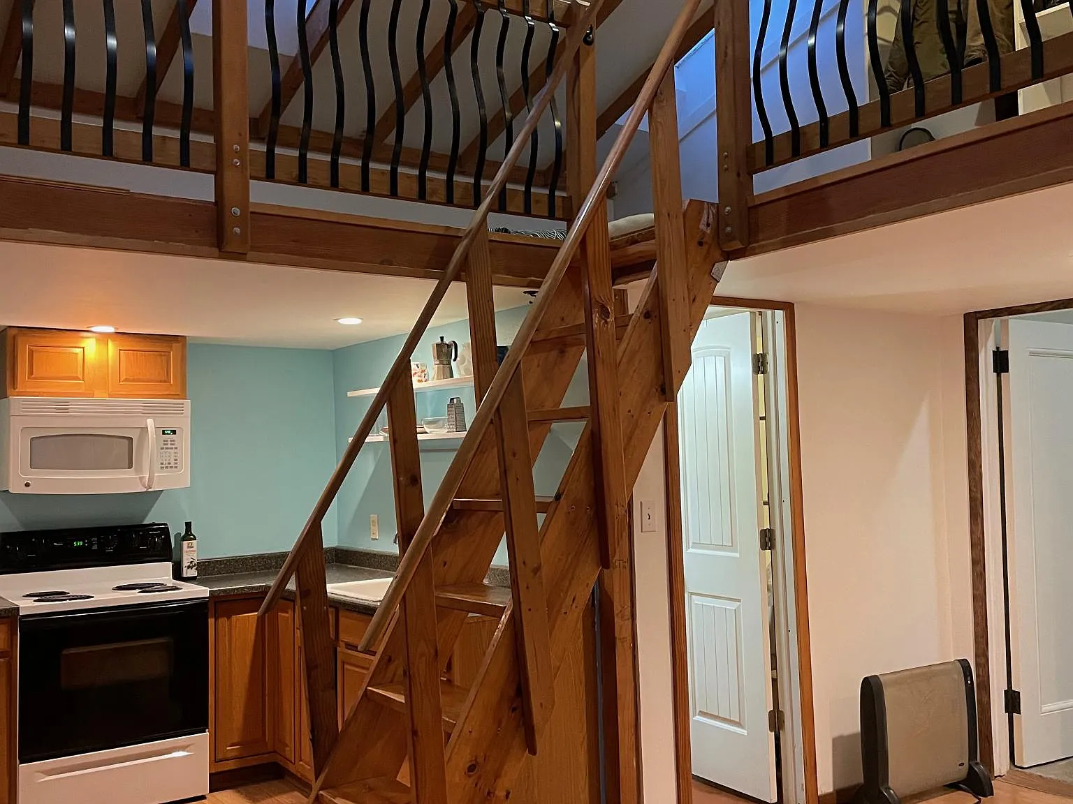 8436 Seward Park Ave S — Photo 2