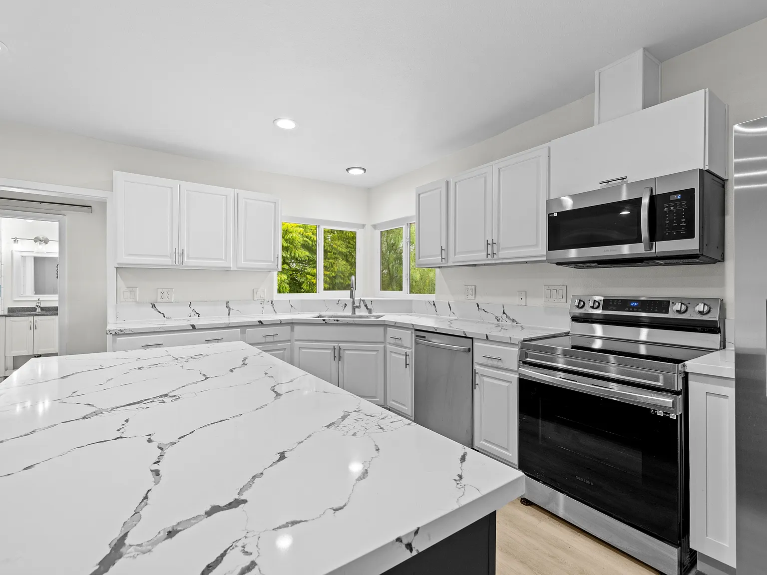 5529 Dorothy Drive - 1 — Photo 4