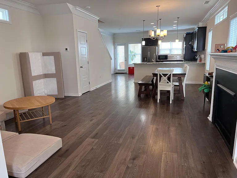 1268 Russet Ln — Photo 9