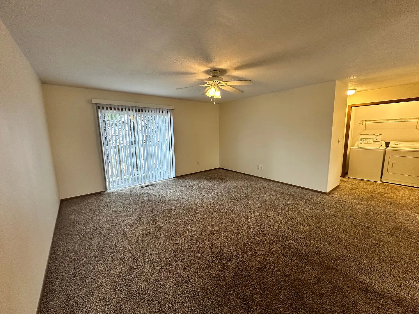 204 Jewel Drive — Photo 2