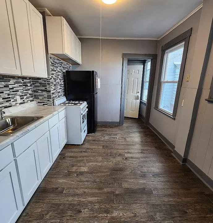 34 Linden Ave #2