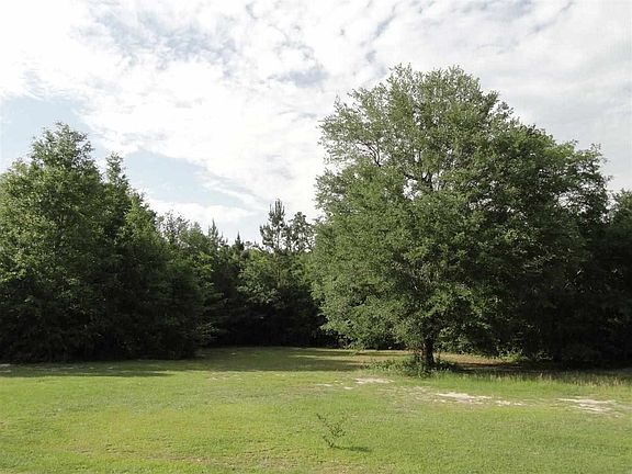 5th image of Woodglenn Ln