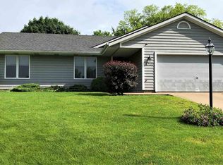 1711 Basin Ct, Fort Wayne, IN 46825