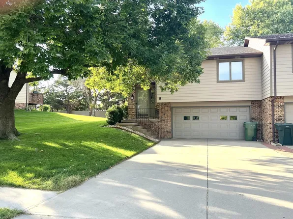 8 E 48th St, Kearney, NE 68847