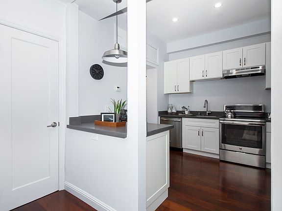 4th image of 802 Lyon St #802A