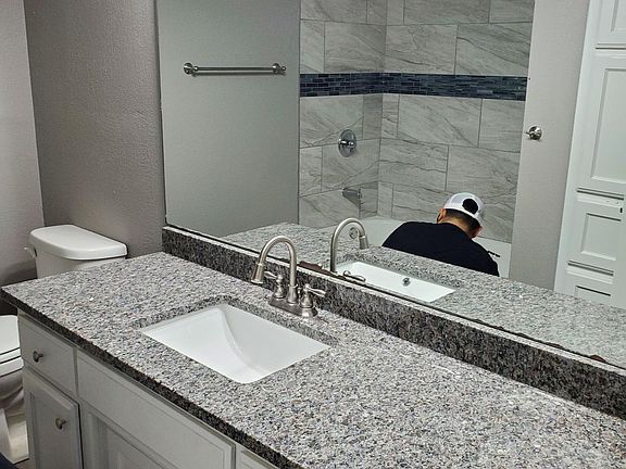 5th image of 504 W Franklin St APT 208