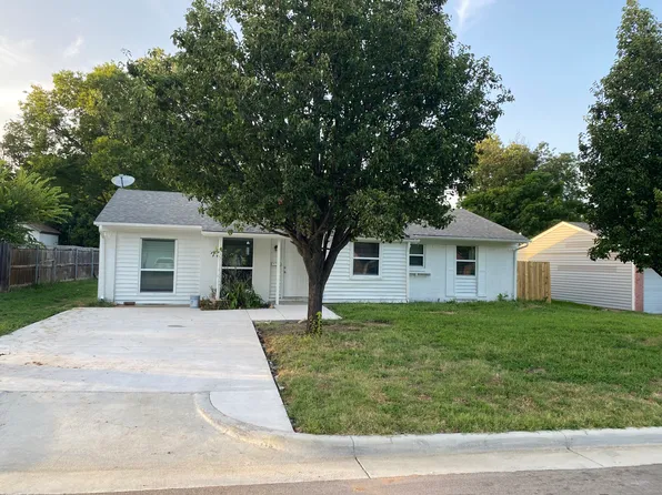 1104 Glenn Dr, Euless, TX 76039