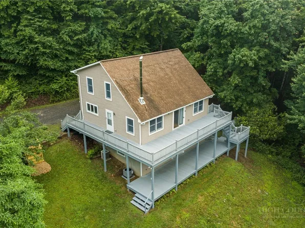 239 Honeysuckle Lane, Lansing, NC 28643
