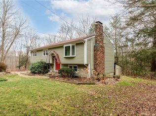 27 Governors Hill Rd, Oxford, CT 06478
