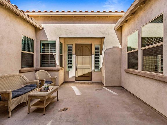 3rd image of 9204 W Foothill Dr
