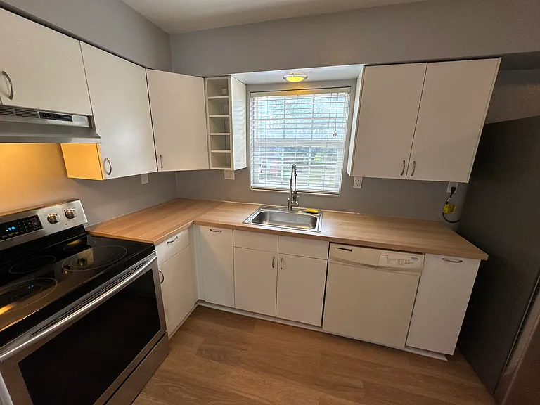 3045 Aaron Burr Ave #D — Photo 5