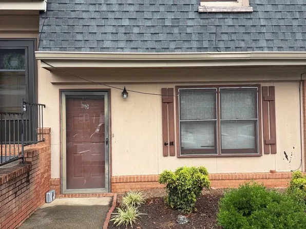 220 14th Ave SE #2-D, Hickory, NC 28602