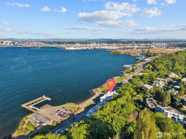 1661 Harbor Avenue SW #502, Seattle, WA 98116