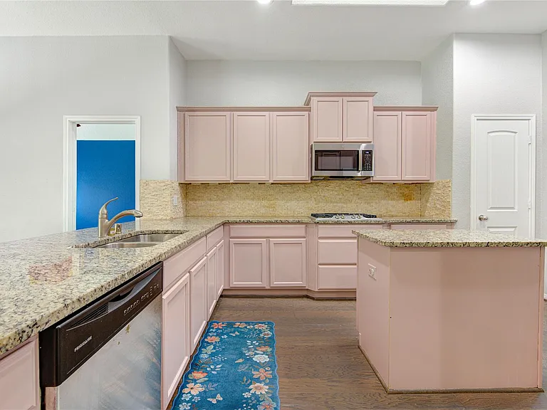 9802 Massanutten Ln — Photo 30