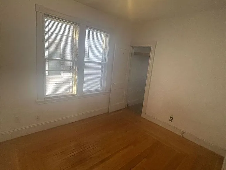 292 Summit Ave — Photo 6