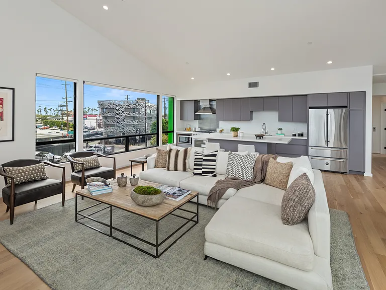 1176 Nelrose Ave #C — Photo 10