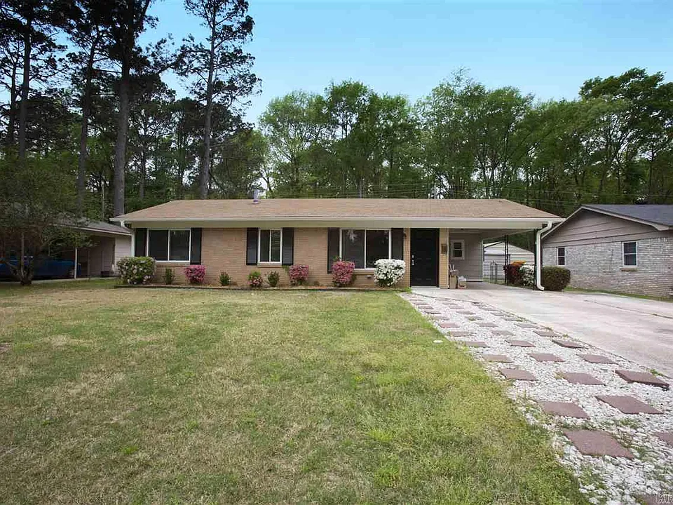 6724 Carolina Dr