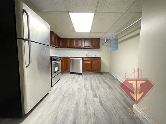 2nd image of 113 Glenwood Ave Basement 2