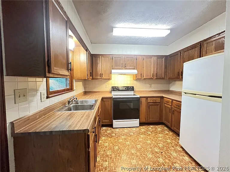 1405 Briarcliff Dr — Photo 5