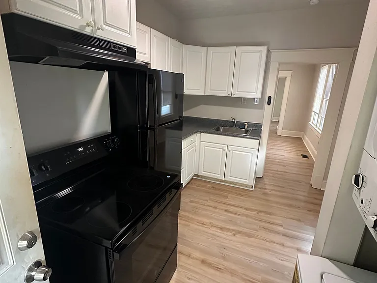 125 Lee Ave — Photo 14