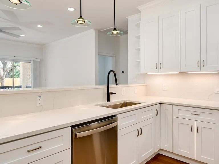 4601 Eilers Ave — Photo 6