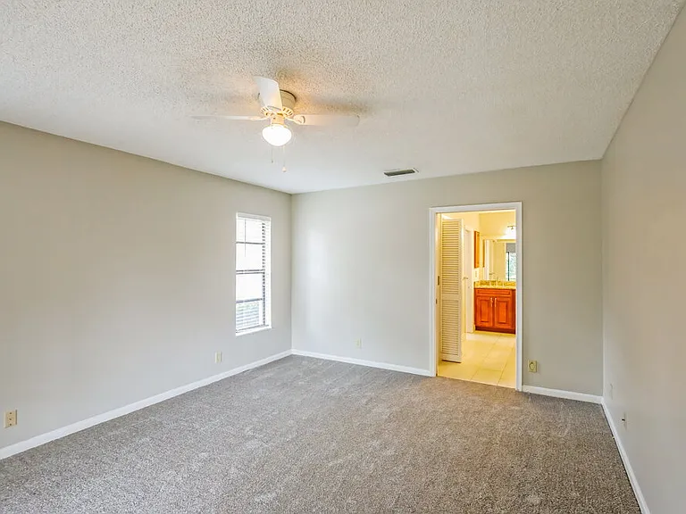 518 Azure Ave — Photo 10