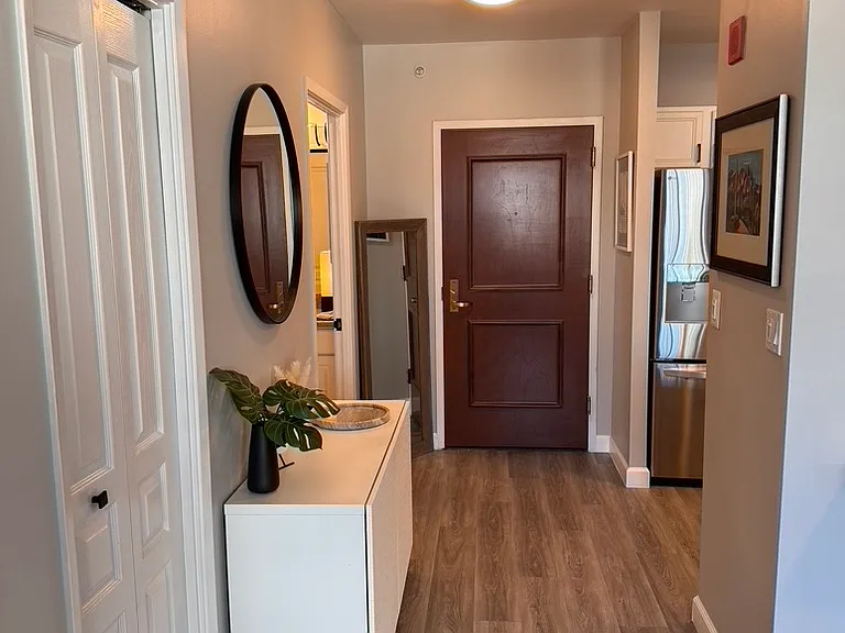 7111 Woodmont Ave #712 — Photo 11