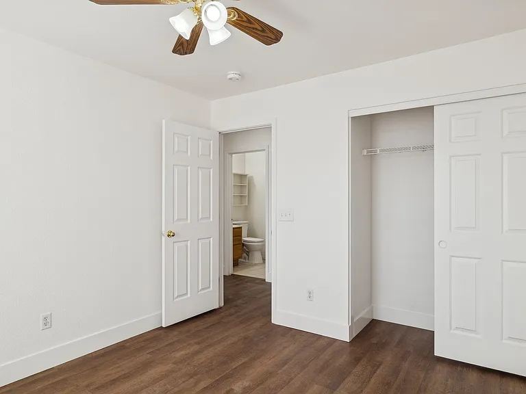 N San Benito Dr — Photo 21