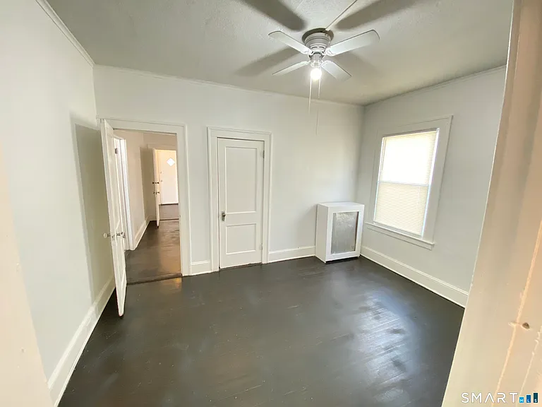 54-56 Westbourne Pkwy #1 — Photo 12