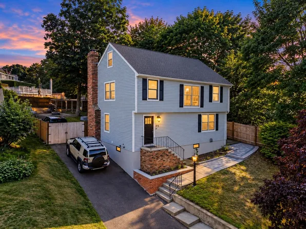 59 Maplewood Rd, Lynn, MA 01904
