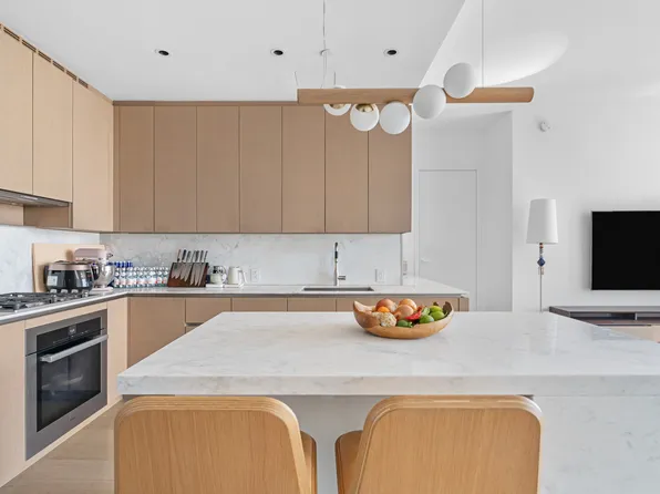 15 Hudson Yards image 6 of 27