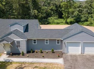 28 Winthrop Rd, Chester, CT 06412