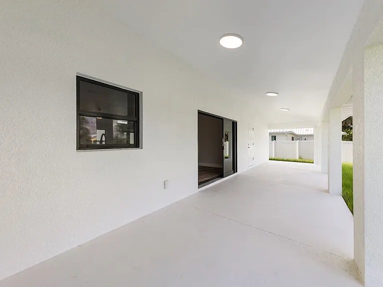 6151 Hershey Ave — Photo 31