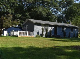 48 Pat Lee Dr, Pittsford, VT 05763