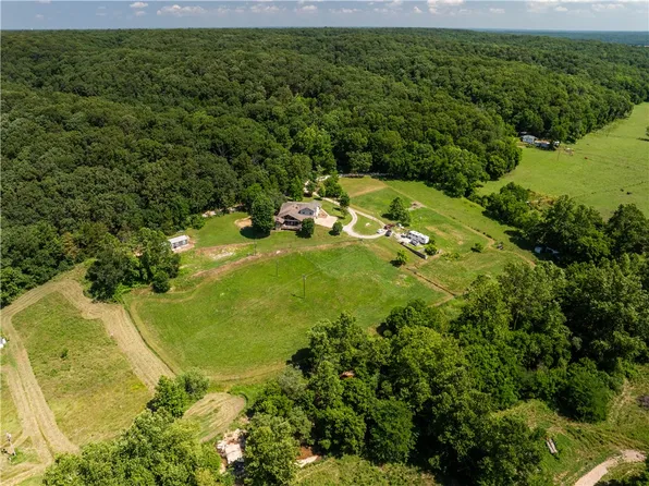 21569 Sibley Rd, Sulphur Springs, AR 72768