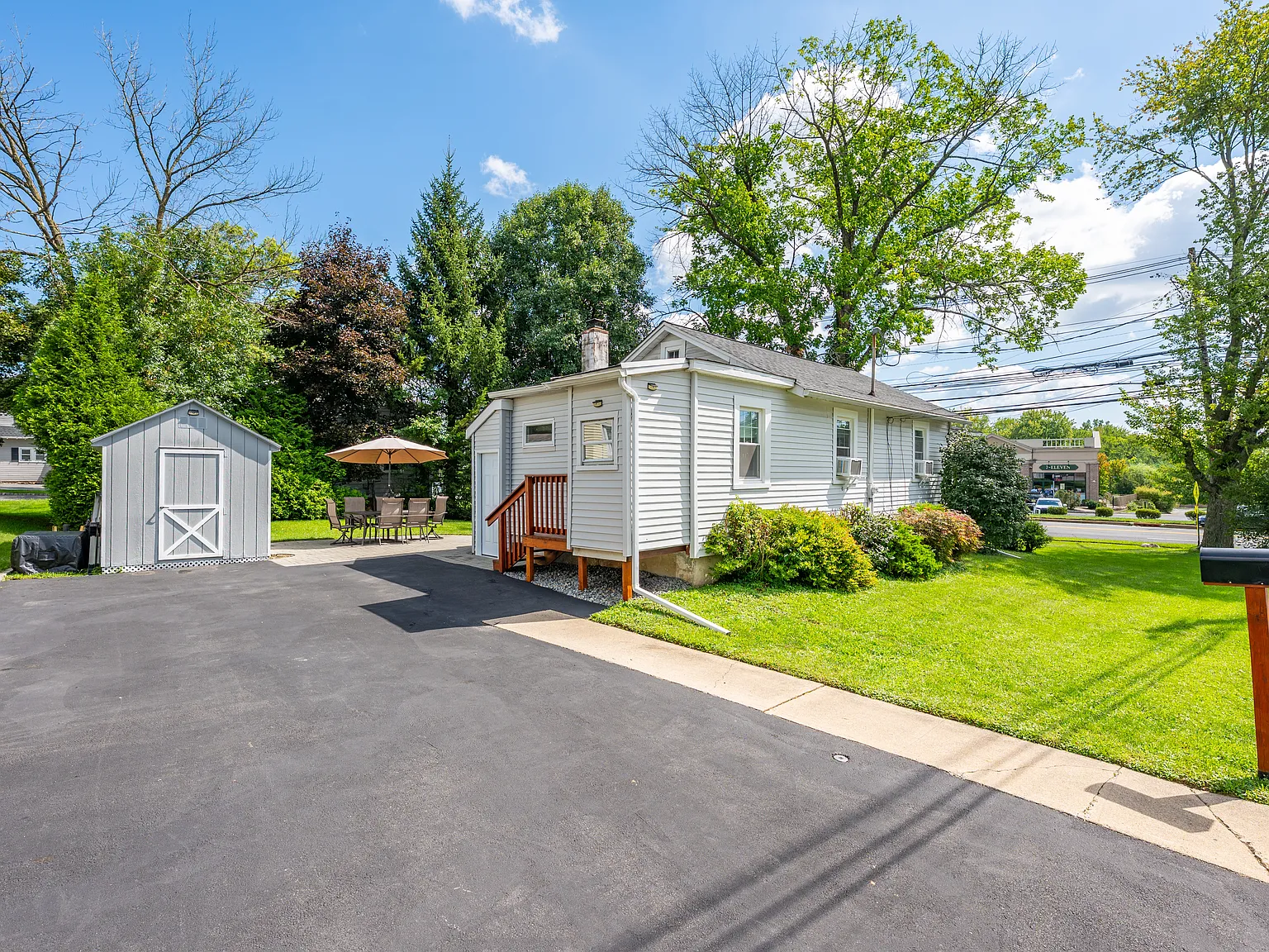 2 bed, 552 sqft, $2,800 — Photo 3