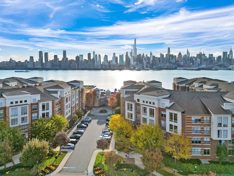 26 Avenue At Port Imperial #130