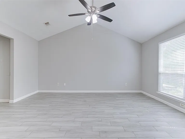128 N Deerfoot Cir — Photo 15