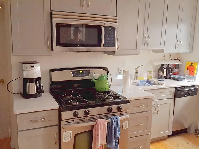 15 Thacher St #1 — Photo 7