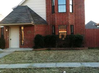 1308 SW 22nd St, Moore, OK 73170