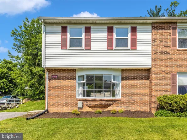 10912 Rosewood Dr, Hagerstown, MD 21740