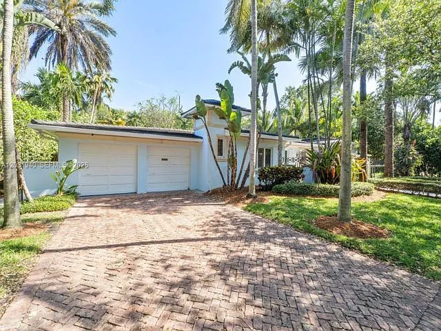 1037 Alfonso Ave — Photo 15