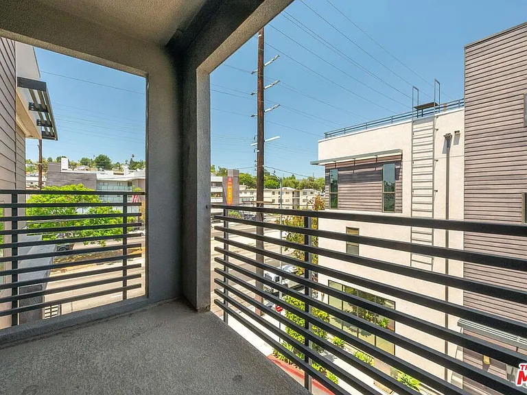 4320 Eagle Rock Blvd #1 — Photo 17